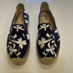 Soludos navy and white floral espadrilles, size 9.5